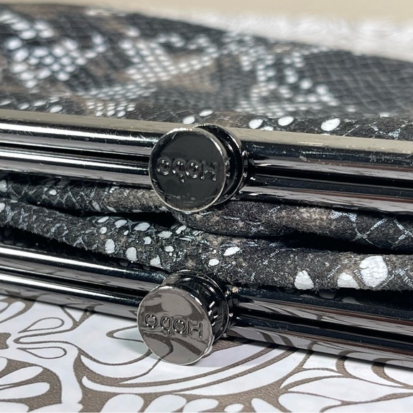 HOBO LAUREN DOUBLE FRAME LEATHER CLUTCH WALLET SNAKE EMBOSSED PRINT - Picture 10 of 13